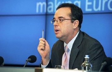 Πίτερ Σπίγκελ: Το θέμα της Ελλάδας θα συζητηθεί τελευταίο στο Eurogroup