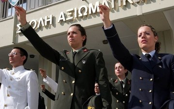 Αντισυνταγματικός ο νόμος για την εισαγωγή πολυτέκνων στις στρατιωτικές σχολές