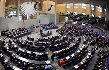 Die Welt: Το γερμανικό ΥΠΟΙΚ έστειλε επιστολή προς την Μπούντεσταγκ για το ελληνικό πρόγραμμα