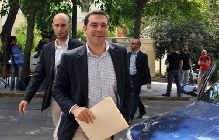 Politico: Ο Τσίπρας έστειλε την μπάλα πίσω στο γήπεδο της Ευρώπης