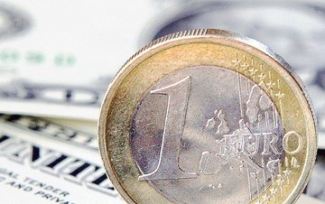 Συνάλλαγμα: Οριακή ενίσχυση 0,04% του ευρώ έναντι του δολαρίου