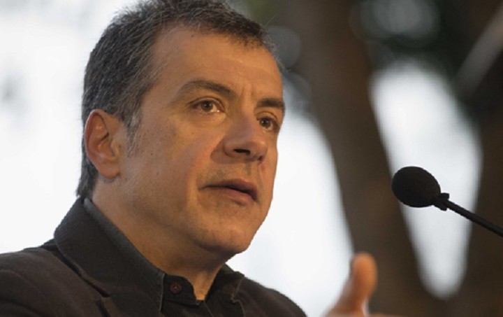 Στ. Θεοδωράκης: Η λύση δεν είναι η επιβολή νέων φόρων
