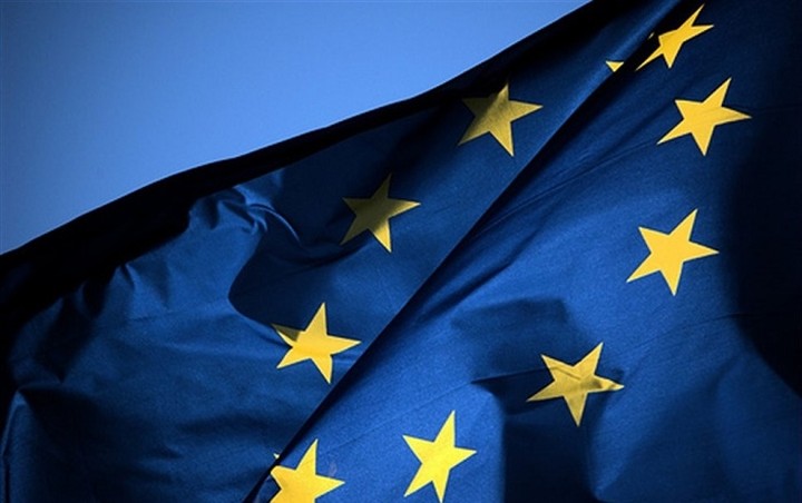 Αξιωματούχος ΕΕ: Απειλή για capital controls ως απάντηση στο δημοψήφισμα