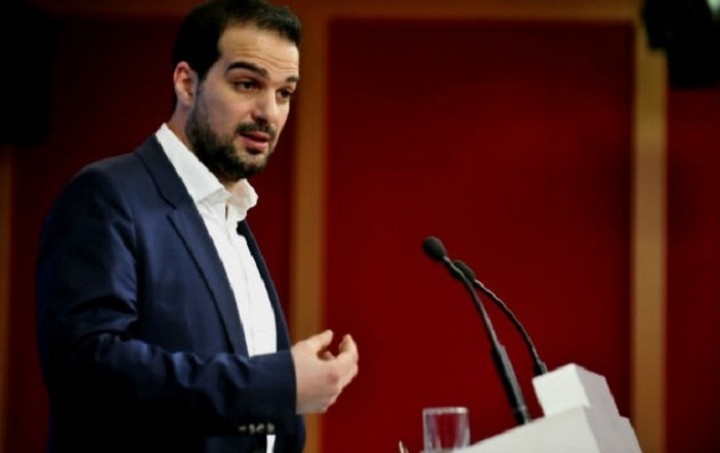 Την Τρίτη η ενημέρωση των πολιτικών συντακτών