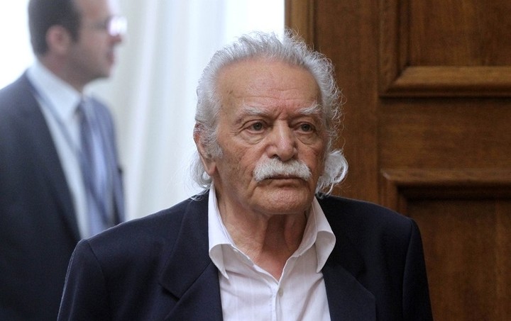 Γλέζος: Εάν βγει «ναι» από το δημοψήφισμα η κυβέρνηση οφείλει να προκηρύξει εκλογές