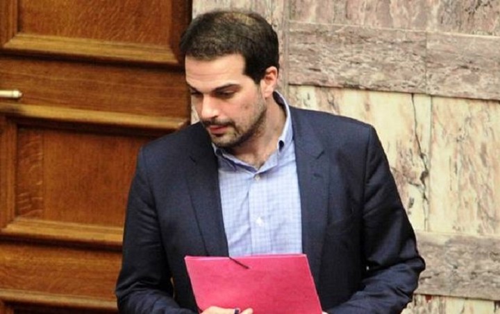 Αναβάλλεται το briefing των πολιτικών συντακτών