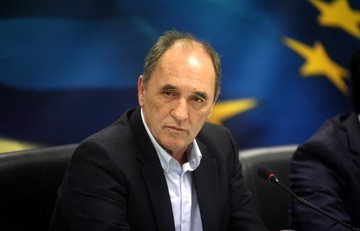 Σταθάκης: Το δημοψήφισμα επαναφέρει το ζήτημα της απομείωσης του ελληνικού χρέους