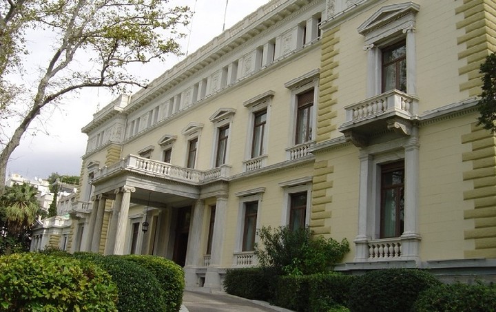 Ενότητα για βιώσιμη λύση ζήτησε ο Τσίπρας στη σύσκεψη των πολιτικών αρχηγών (upd)