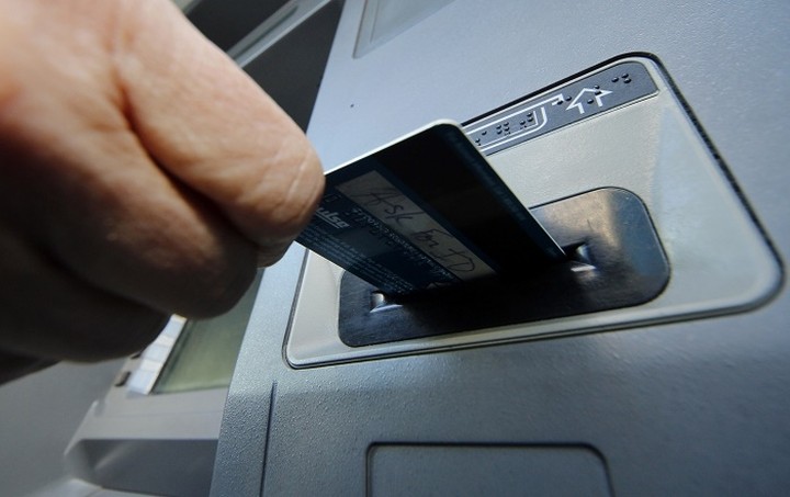 Όλα τα σενάρια για τα ATMs, τις θυρίδες και τα καταστήματα των τραπεζών