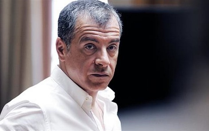 Τετ α τετ Γιούνκερ - Θεοδωράκη στις Βρυξέλλες
