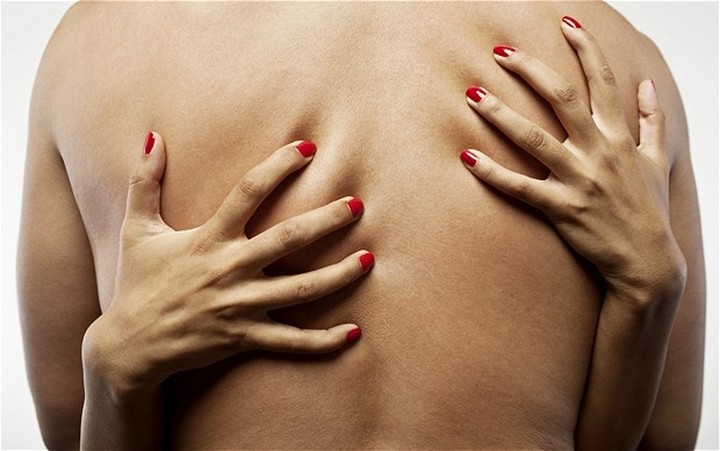 Sex σε κλειστή τράπεζα στη Λάρισα