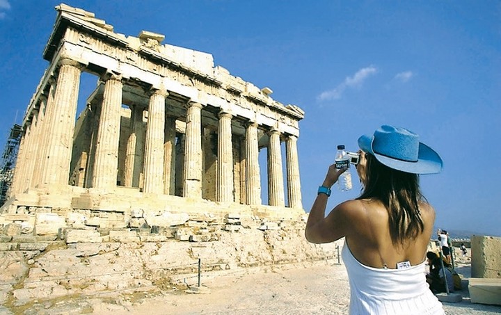 ΕΟΤ: Ελπιδοφόρα μηνύματα για τον τουρισμό παρά τις δυσκολίες