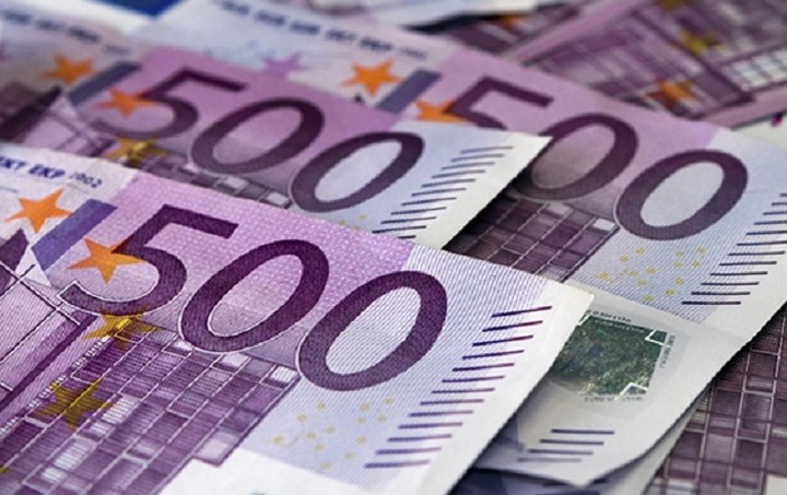 Αυτές είναι οι εταιρίες που εγκλωβίστηκαν με μετρητά στις τράπεζες