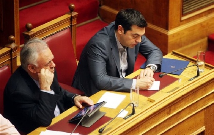 Ραγδαίες πολιτικές εξελίξεις και σενάρια ανασχηματισμού μετά την συμφωνία