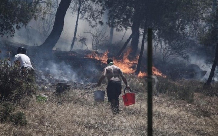 Υπ. Εσωτερικών: Τι πρέπει να κάνετε όταν η φωτιά πλησιάζει σε σπίτια