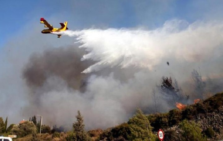 Συνεχίζεται η προσπάθεια για κατάσβεση των πυρκαγιών