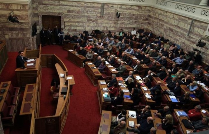 Ενημέρωση των βουλευτών του ΣΥΡΙΖΑ απόψε στη Βουλή