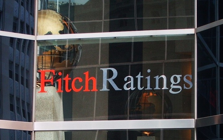 Fitch: Στα 15,9 δισ. ευρώ οι κεφαλαιακές ανάγκες των ελληνικών τραπεζών