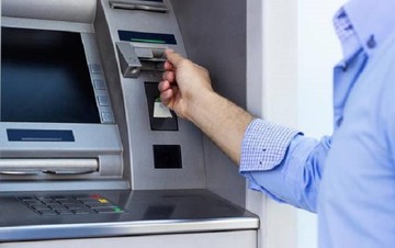 Reuters: Τα capital controls θα διαρκέσουν για αρκετούς μήνες ακόμη