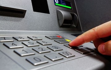Σε 10 ημέρες η απόφαση για τα όρια ανάληψης από ΑΤΜ και τράπεζες