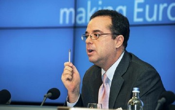 Πίτερ Σπίγκελ: Απίθανη μία συμφωνία εώς τις 20 Αυγούστου - Έρχεται άλλο ένα δάνειο-γέφυρα 