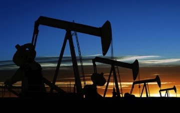 Πτώση στην τιμή του πετρελαίου 