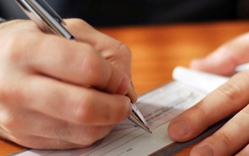 Διπλό φορο-σοκ για ελεύθερους επαγγελματίες και «μπλοκάκια»