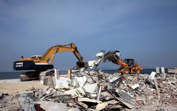 «Πράσινο φως» από το ΣτΕ για κατεδάφιση αυθαίρετων κτισμάτων σε δημόσια έκταση