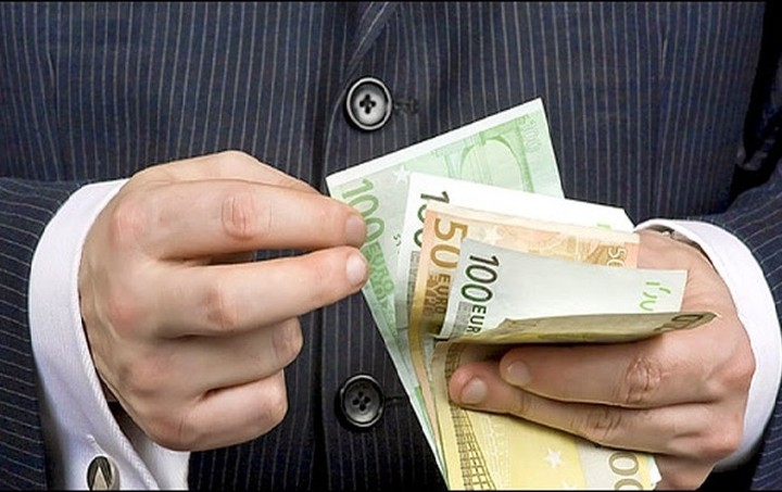 Αυτοί είναι σήμερα οι μισθοί στον ιδιωτικό τομέα - Πόσα εισπράττουν (πίνακας)