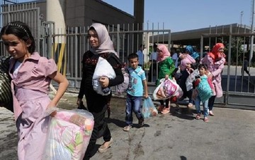 Η Γερμανία ανοίγει τα σύνορά της για τους Σύριους πρόσφυγες