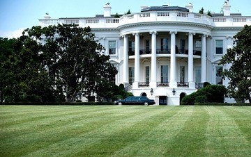 Λευκός Οίκος: Η μεταναστευτική κρίση αποσταθεροποιεί και την Ευρώπη