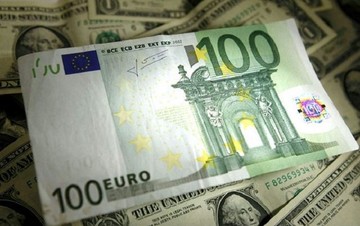 Συνάλλαγμα: Στα 1,1192 δολάρια το ευρώ