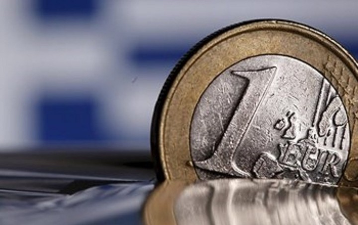 Reuters: Στην εντατική η ελληνική οικονομία λίγο πριν τις εκλογές