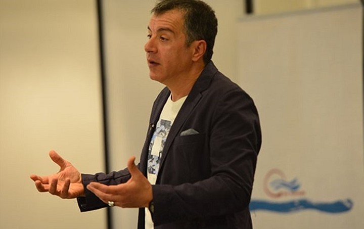 Θεοδωράκης: Είναι λίγο παράδοξο ο κ Τσίπρας να μιλά για σχέσεις "παρά φύση"