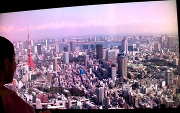 Αυτή η τηλεόραση θα έχει αρχική τιμή... 110.000 ευρώ - Δείτε γιατί (Βίντεο)