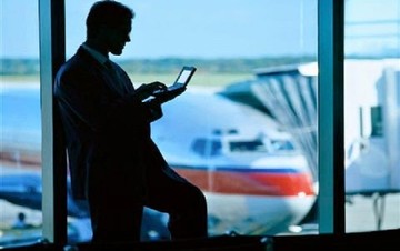 Πότε οι αεροπορικές αποζημιώνουν τους επιβάτες τους λόγω ματαίωσης πτήσης