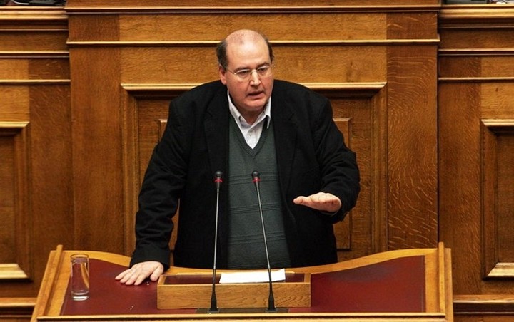 Φίλης: Η νέα ηγεσία του υπουργείου θα συνεχίσει "το έργο της κυβέρνησης εθνικής σωτηρίας"