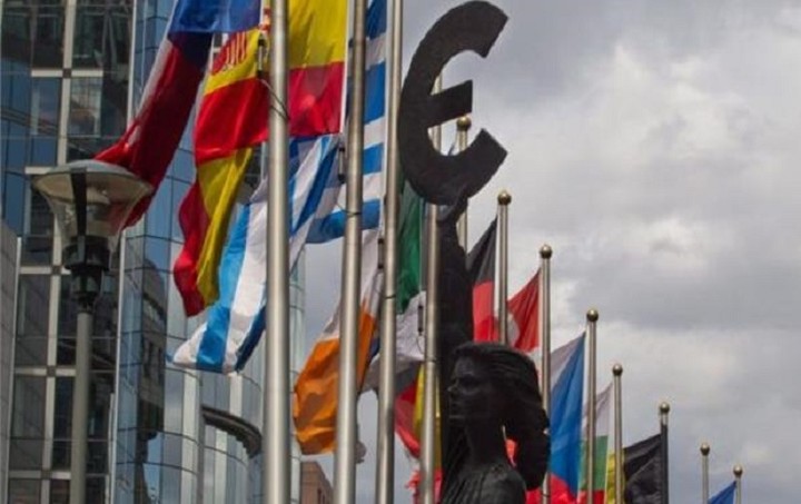 Deutsche Welle: Νέα αρχή των 28 στο προσφυγικό