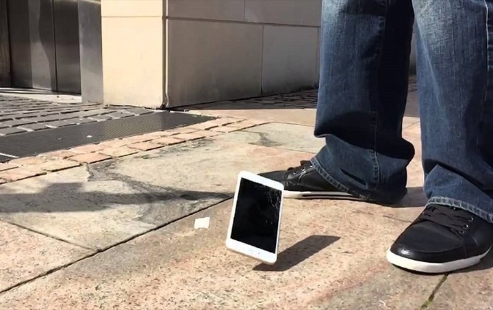 Το πρώτο crash test των νέων iPhone 6s και iPhone 6s Plus (βίντεο)