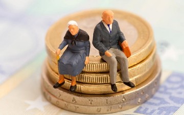 ΟΑΕΕ: Κανονικά η καταβολή συντάξεων Οκτωβρίου 2015