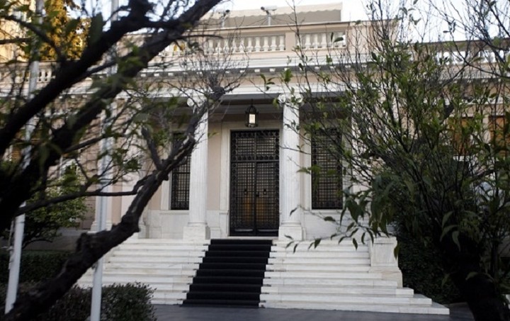 Tι απαντά το Μαξίμου στην επίθεση Μεϊμαράκη