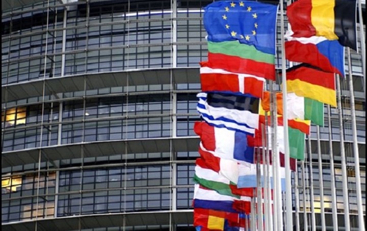 Άνοιξε ο δρόμος για άμεση χρηματοδότηση της Ελλάδας με 35 δισ.
