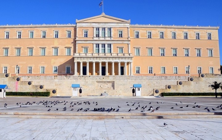 Έτοιμο το πολυνομοσχέδιο με τα προαπαιτούμενα - Στις 15 Οκτωβρίου η ψήφιση