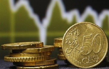 Πτώση 0,42% σημειώνει το ευρώ έναντι του δολαρίου