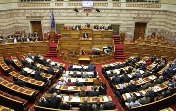 Με 154 «ναι» πέρασε το νομοσχέδιο με τα προαπαιτούμενα