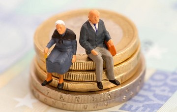 Αυτές θα είναι οι νέες συντάξεις Δημοσίου, ΙΚΑ και ΟΑΕΕ (Πίνακες)