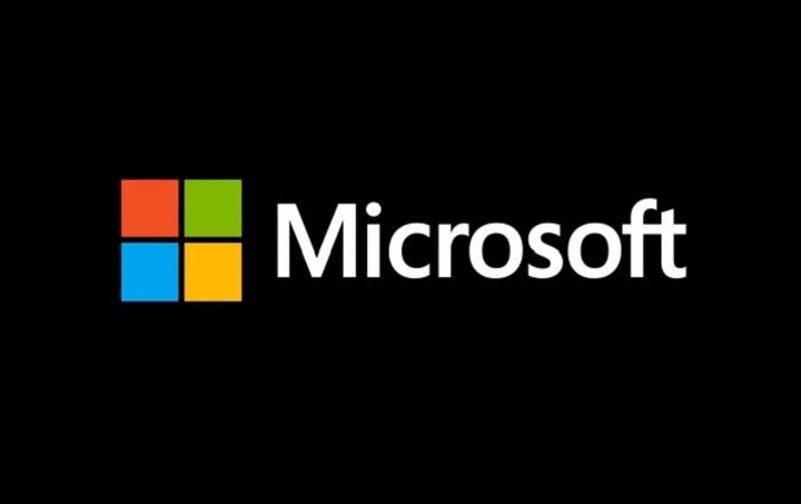 H Μicrosoft αποκάλυψε τον πρώτο φορητό υπολογιστή της