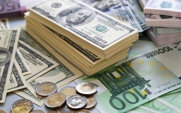 Συνάλλαγμα: Στα 1,1313 δολάρια το ευρώ