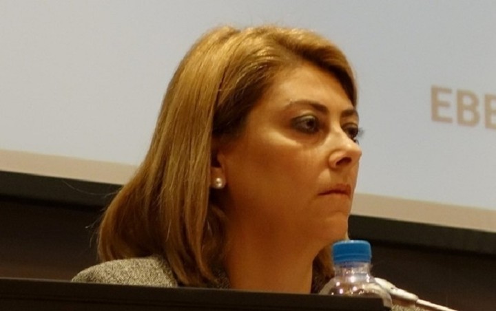 Διευκρινίσεις για την απομάκρυνση της Σαββαΐδου ζητά η Κομισιόν