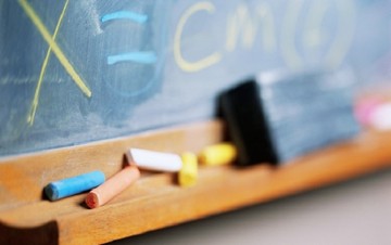 Αυτή είναι η (προσωρινή) λύση για τον ΦΠΑ στην εκπαίδευση